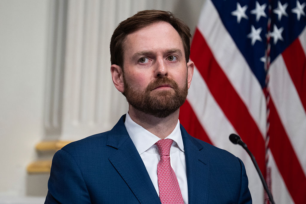 Report: FTC probes Anthropic, OpenAI after Trump dismissed AI fears as “hoax”