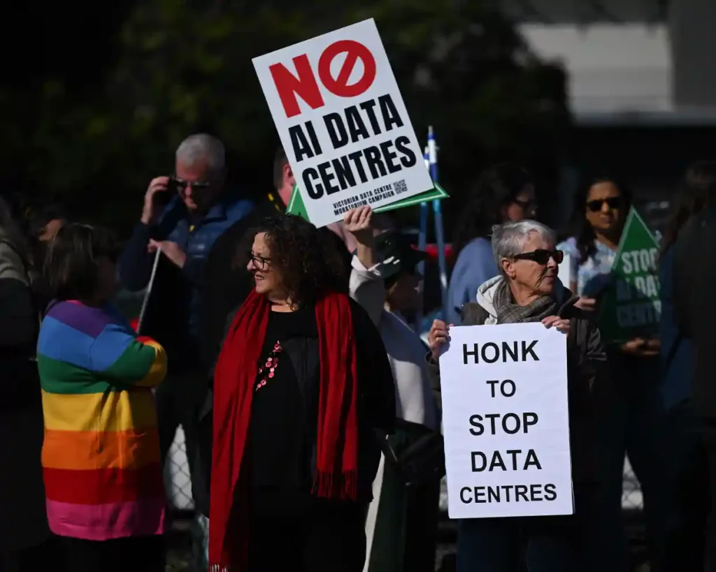 Labor and the Coalition are poised to take a reckless gamble on AI. Haven’t they realised community support has collapsed? | Edward Santow and Sarah Sacher